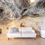 Luxurious Stone Cave With Pool And Sea View * Kíssamos
