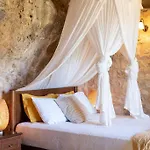 Luxurious Stone Cave With Pool And Sea View Kíssamos