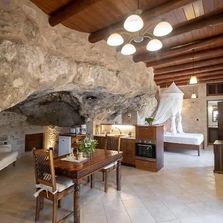 Luxurious Stone Cave With Pool And Sea View *