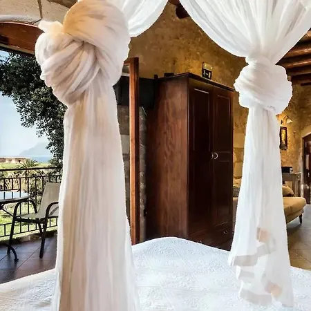 Prázdninový dům Luxurious Stone Cave With Pool And Sea View Kíssamos