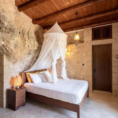 Prázdninový dům Luxurious Stone Cave With Pool And Sea View *